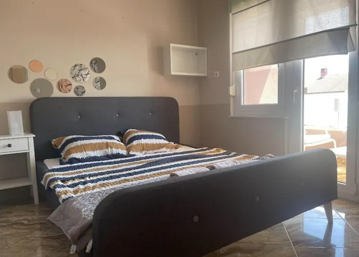 House In Center Near The בית נופש